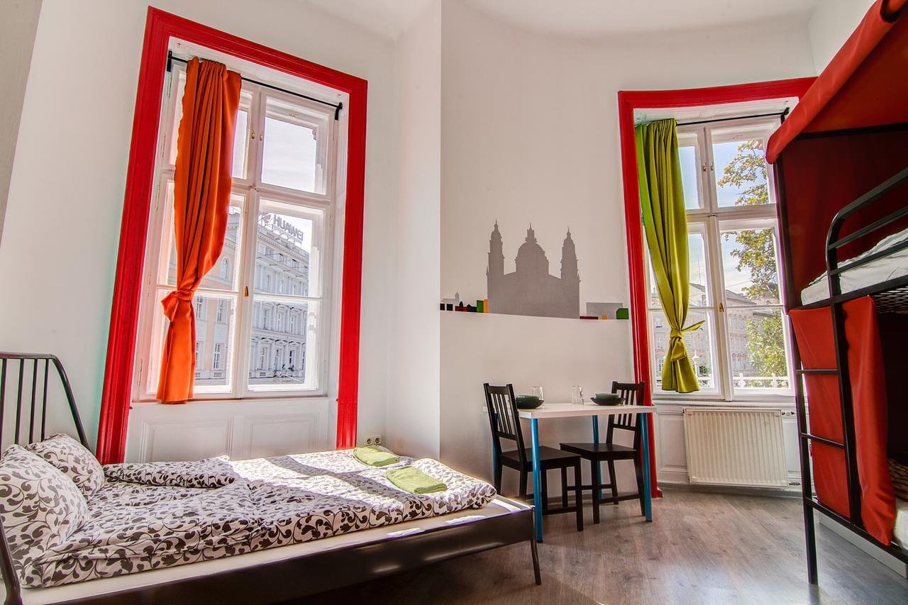 Pal'S Mini Hostel Budapest Ngoại thất bức ảnh
