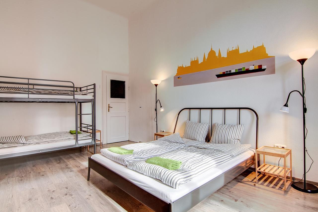 Pal'S Mini Hostel Budapest Ngoại thất bức ảnh